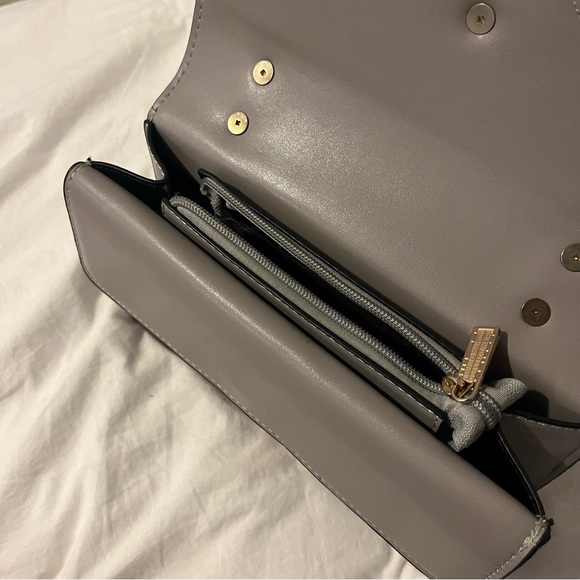 Gray Purse with Gold Hardware and Chain Strap - Picture 4 of 10